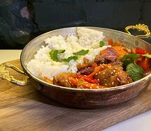 Куриное бедро с овощами в кисло-сладком соусе