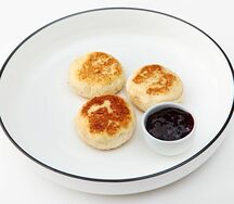 Сырники с соусом