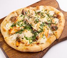 Пицца с трюфелем и куриным филе