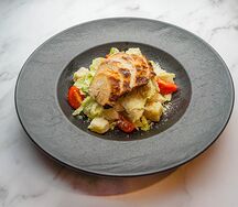 Цезарь с куриным филе