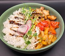 Рис с курицей по-сингапурски