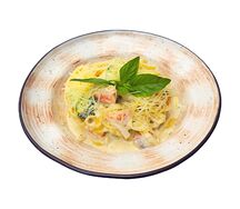 Тальятелле с лососем и брокколи в сливочном соусе