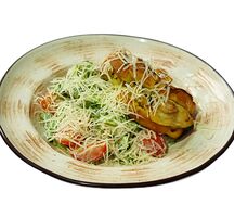 Цезарь с сэндвичем из курицы