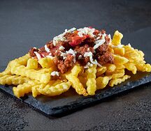Картофель фри с соусом Чили чиз