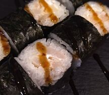 Ролл с креветкой