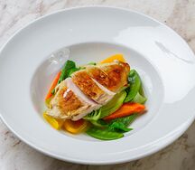 Куриная грудка с овощами на пару