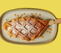 Вафля с сахарной пудрой