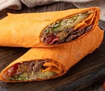 Шаурма в сырном лаваше со свининой на мангале