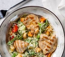 Цезарь с курицей