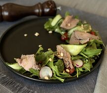 Микс-салат с ростбифом