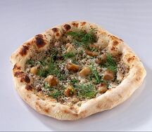 Белые грибы, страчателла и трюфель