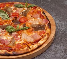 Пицца Мясной пир 33 см