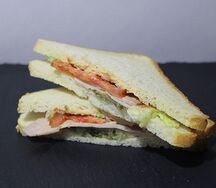 Сэндвич с бужениной гриль