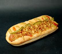 Хот дог с куриной сосиской