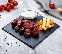 Куриные крылья с соусом Баффало 