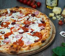 Пицца мясная