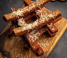 Чесночные гренки с пармезаном