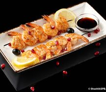 Мини-шашлык из тигровых креветок