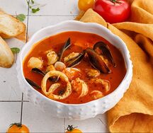 Томатный суп с морепродуктами