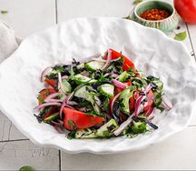 Овощной салат по-грузински со специями