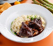 Телячьи щечки с трюфельным орзо