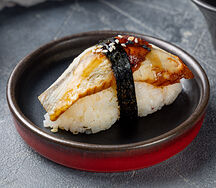 Суши с угрем