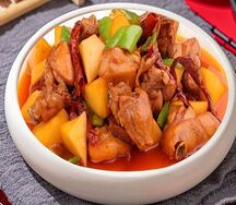 Тушеный картофель с курицей