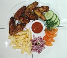 Куриные крылышки с фри