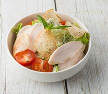 Салат Цезарь с курицей