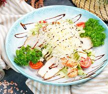 Салат Цезарь с курицей 250 г