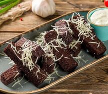 Чесночные гренки с соусом тартар