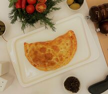 Пицца кольцоне с курицей