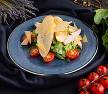 Цезарь с куриным филе