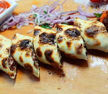 Фирменный кебаб с сыром