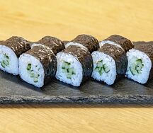Мини-роллы с огурцом