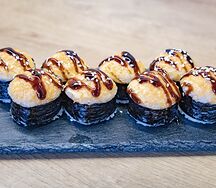 Роллы запечённые Люкс с крабом
