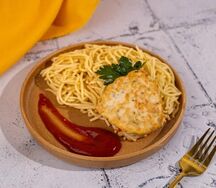 Оладьи куриные со спагетти 