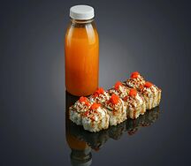 Цезарь маки с напитком