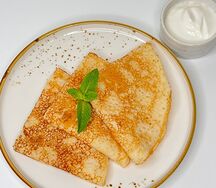 Блинчики без сахара с безлактозной сметаной