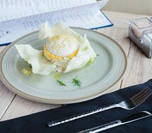 Салат Мимоза с диким лососем