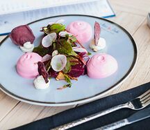 Салат из запеченной свеклы