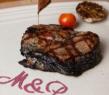 Cвинoй стейк Чёрный кабан