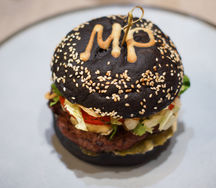 Бургер из мраморной говядины