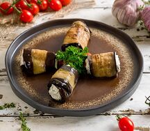 Рулетики из баклажанов