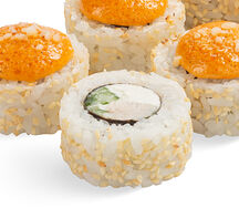 Ролл Азуми с белым соусом