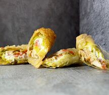 Спринг ролл с куриным филе и сливочным сыром