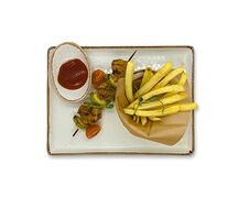 Шашлычок из курочки с картофелем фри