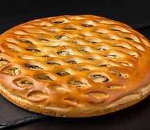 Пирог с курицей и грибами