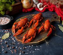 Вареные раки Тануки М