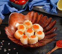 Гребешки морские с красной икрой